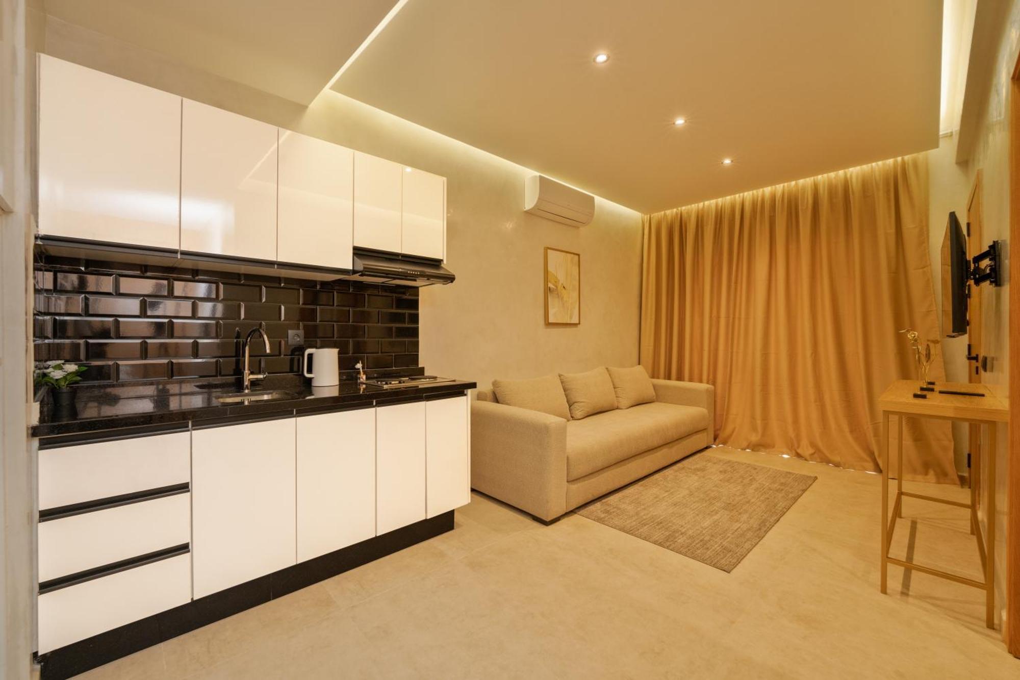 Rambla Hotel *