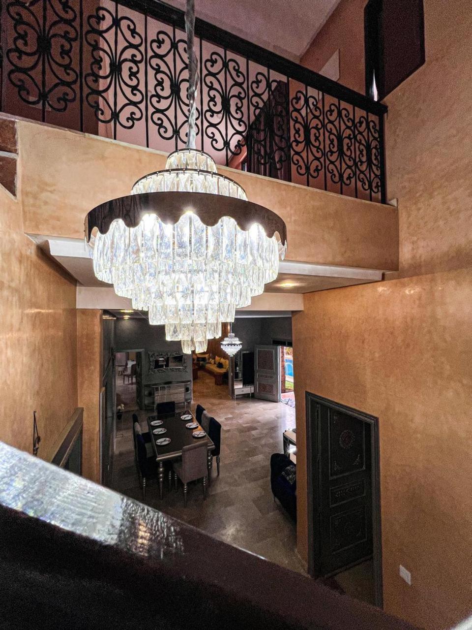 La Royale Avec Cuisiniere Villa