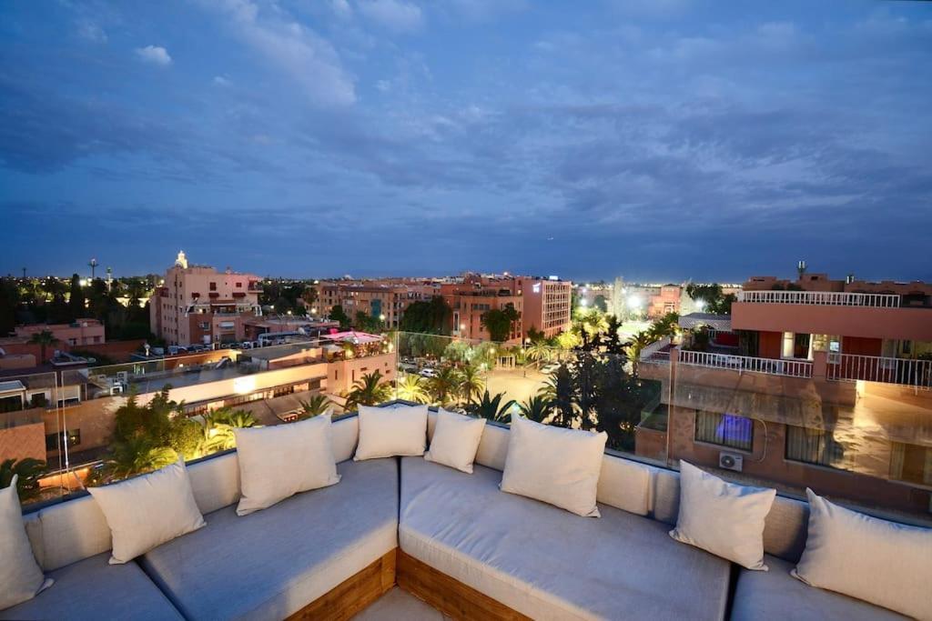 De Luxe A Marrakech Avec Jacuzzi Piscine Et Vue Panoramique Marrakesh