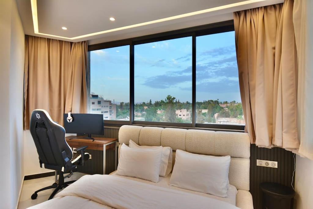 De Luxe A Marrakech Avec Jacuzzi Piscine Et Vue Panoramique