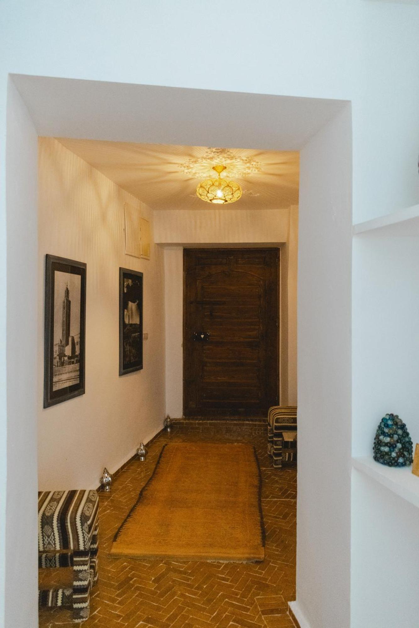 Boutique La Maison Darts Et Medicine Hotel *