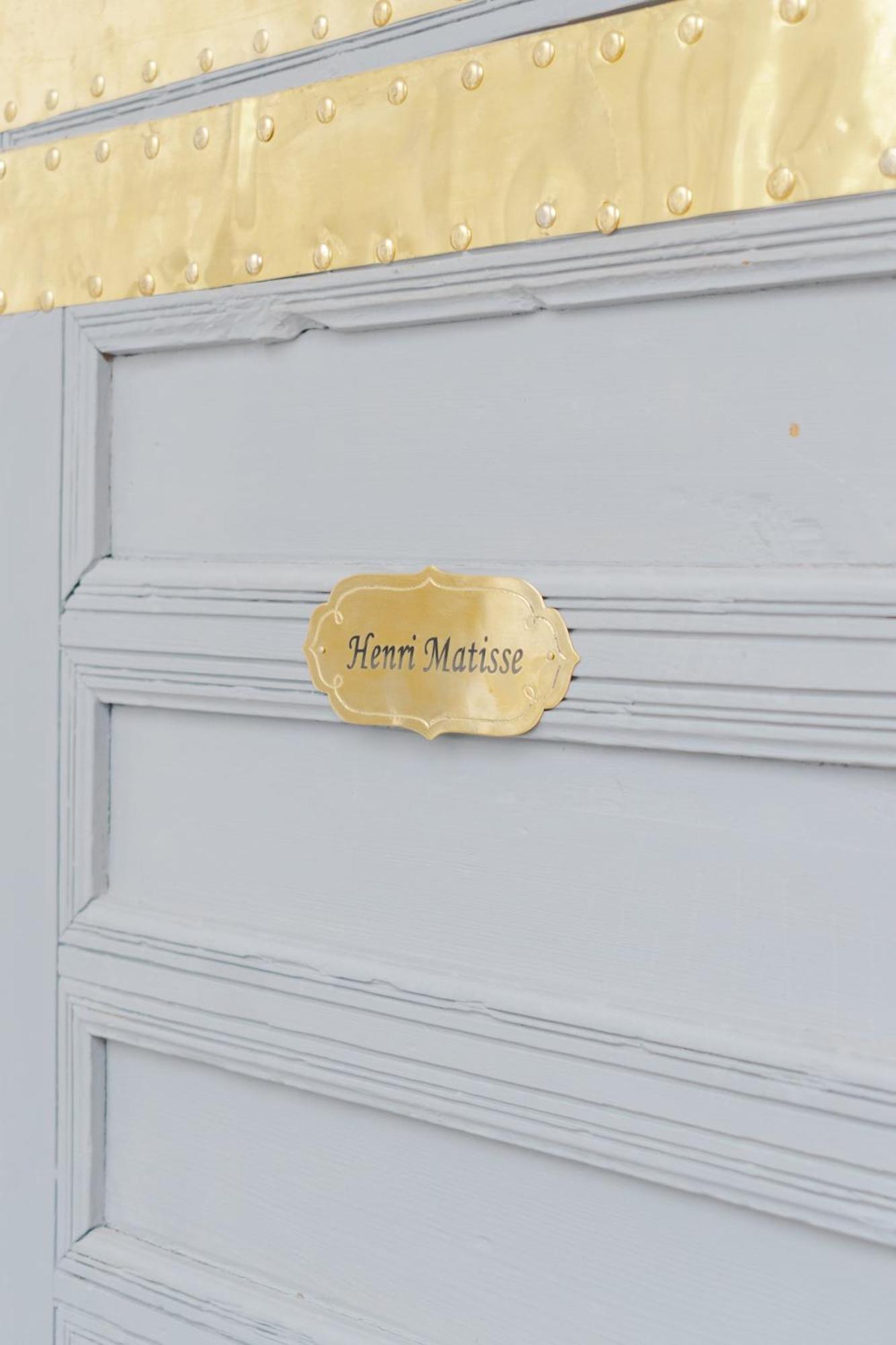 Boutique La Maison Darts Et Medicine Hotel *
