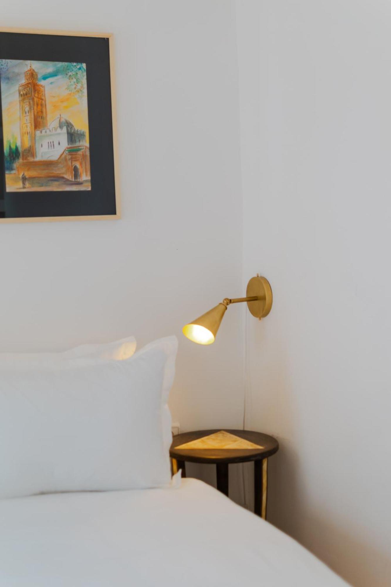 Boutique La Maison Darts Et Medicine Hotel