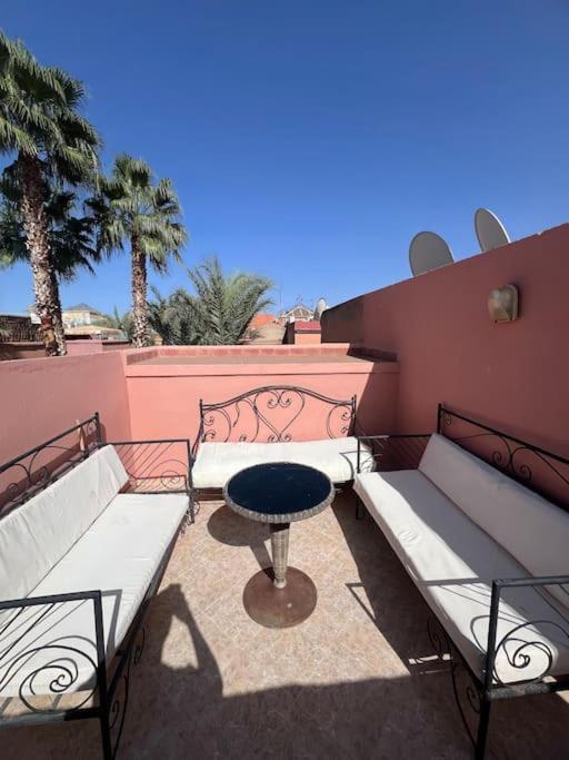 & 4 Bedrooms With Pool Views *