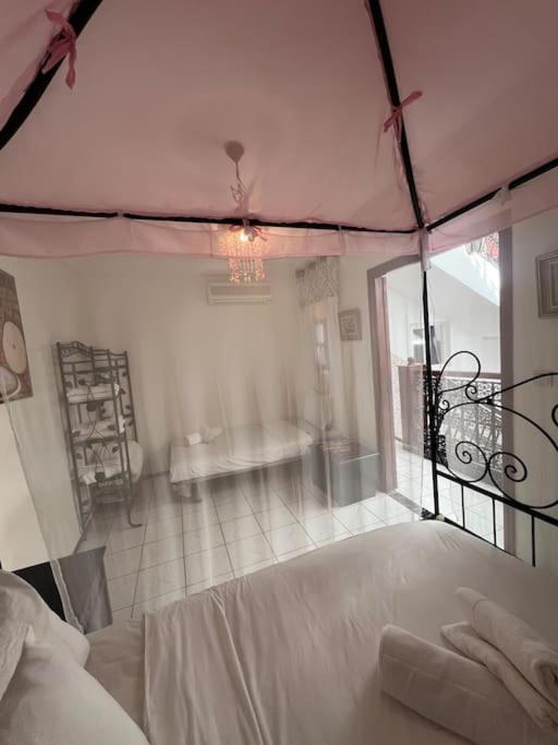 Appartement & 4 Bedrooms With Pool Views