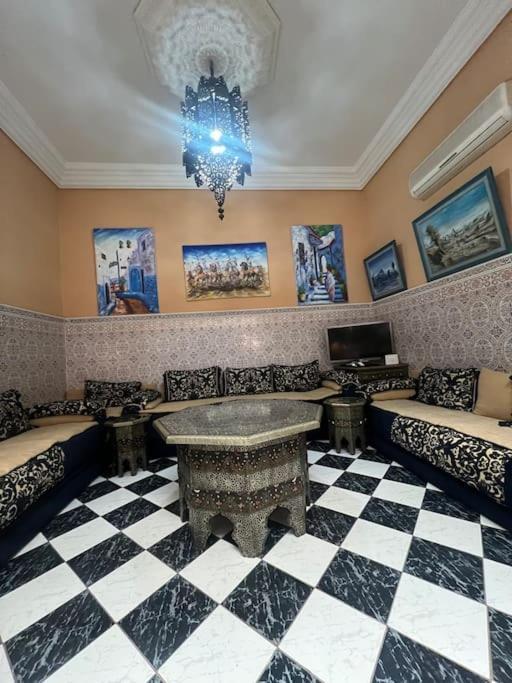 Appartement & 4 Bedrooms With Pool Views *