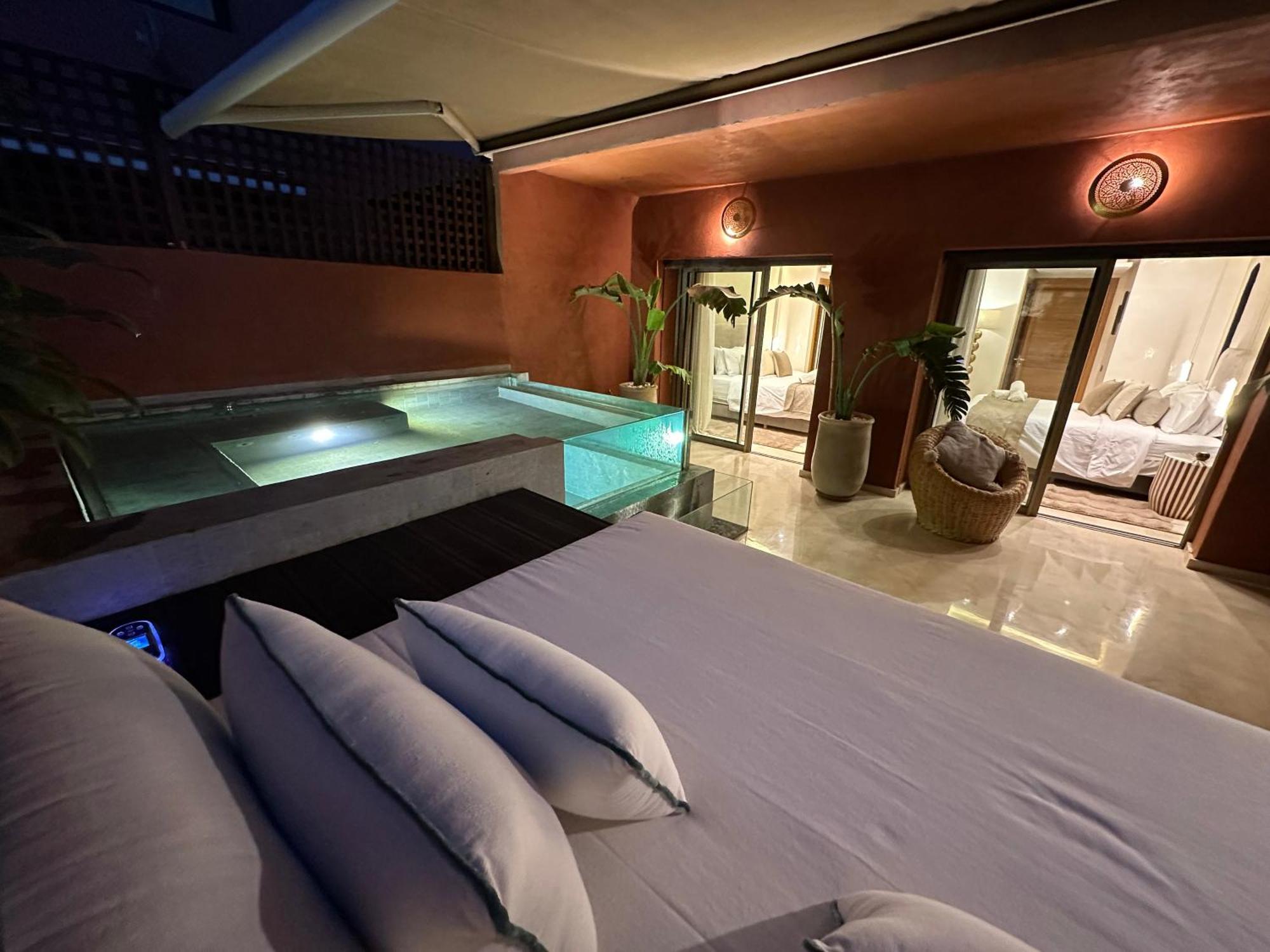 Nacarat Centre Gueliz 2br