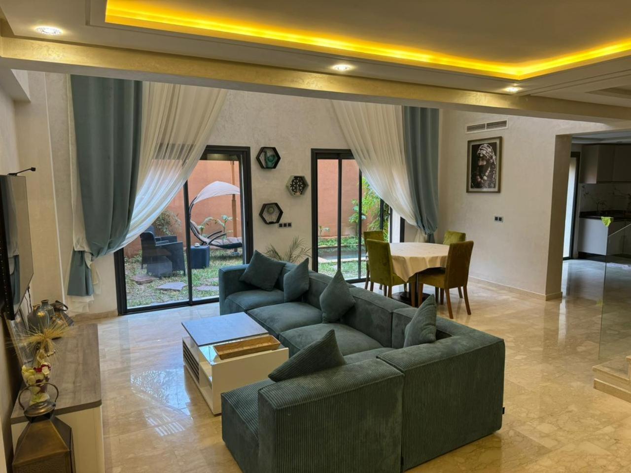 Modern Hivernage Duplex With Private Pool Appartement