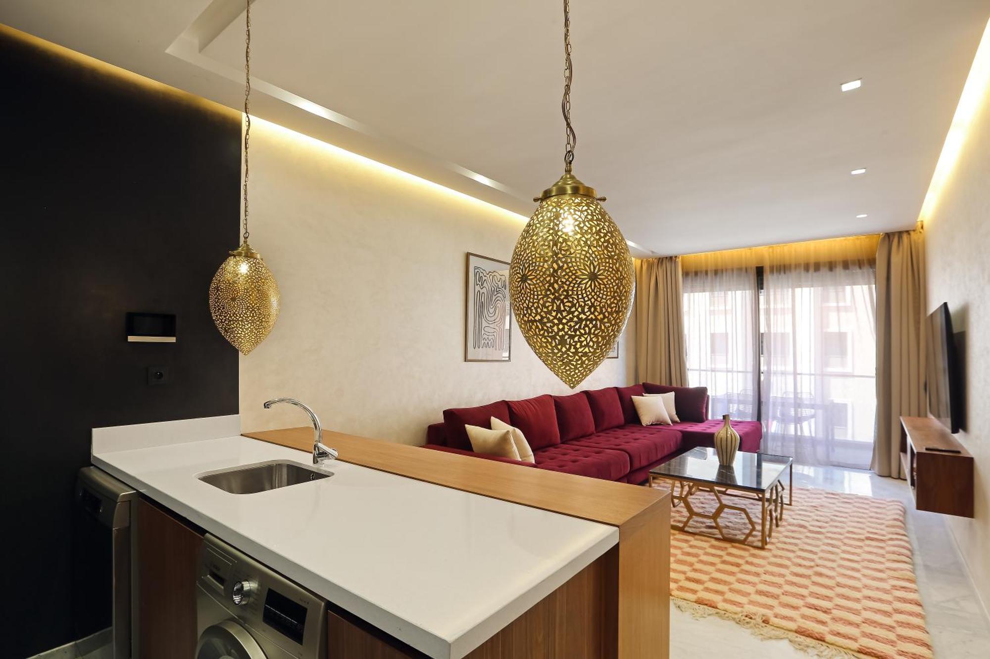 Brand New And Stylish Location *
