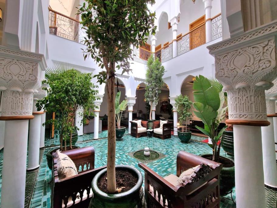 Laklak Nouvelle 400m2 Mit Pool In Der Medina Marrakesh