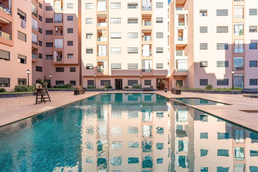 Luxury And Healthy Designed With Pool Appartement *