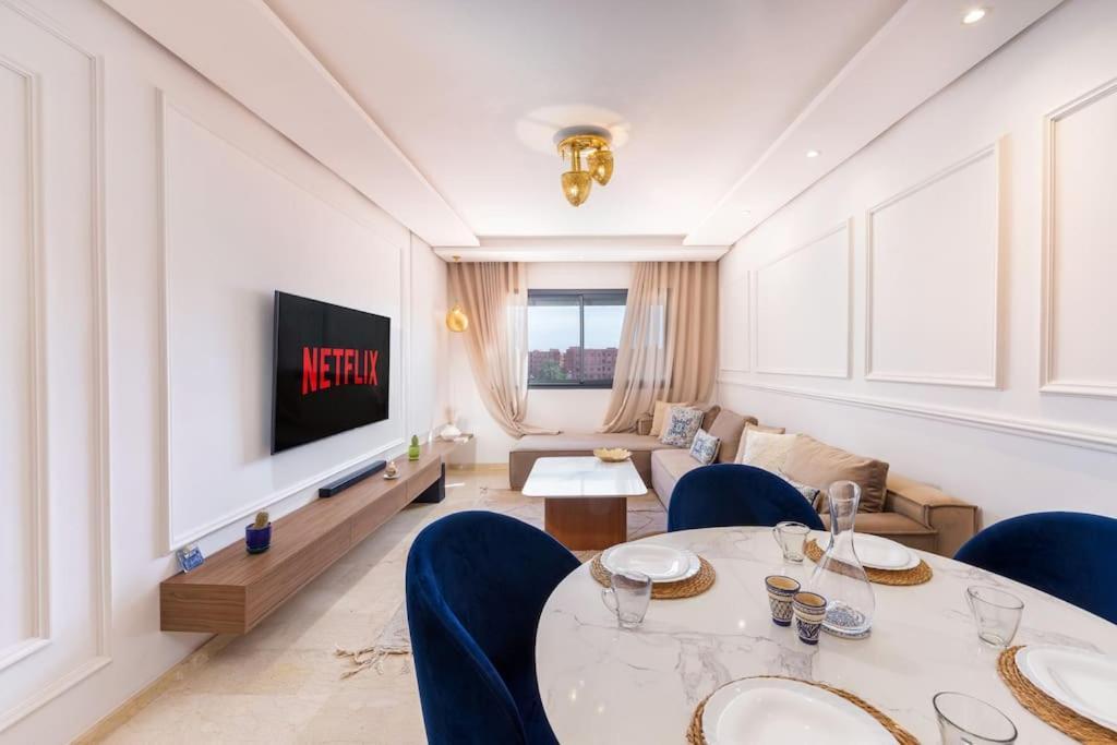 Luxury And Healthy Designed With Pool Appartement *