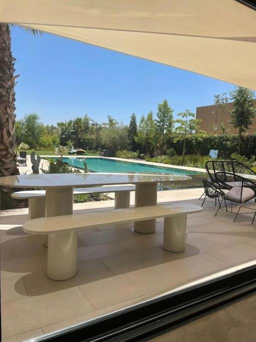 M Avec Piscine Chauffee