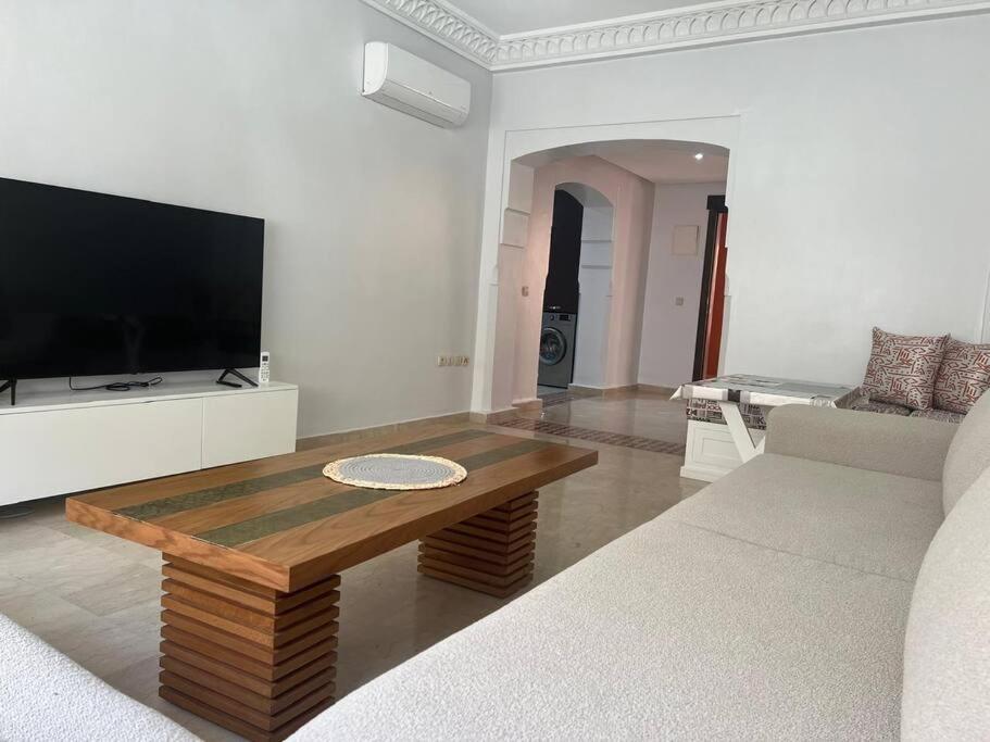 Bel Meuble Avec Piscine, L'hivernage A Marrakech