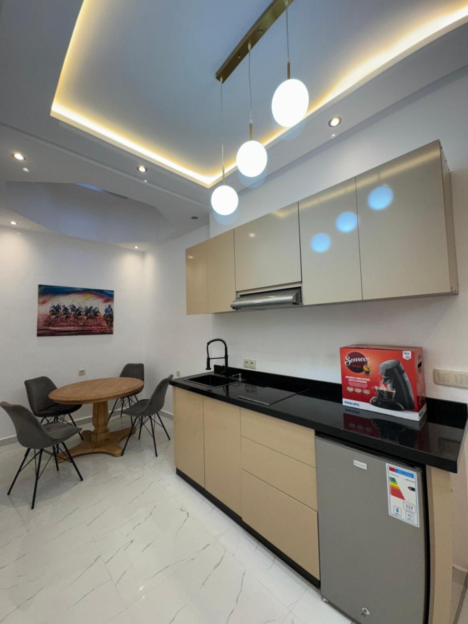 Apartment Square