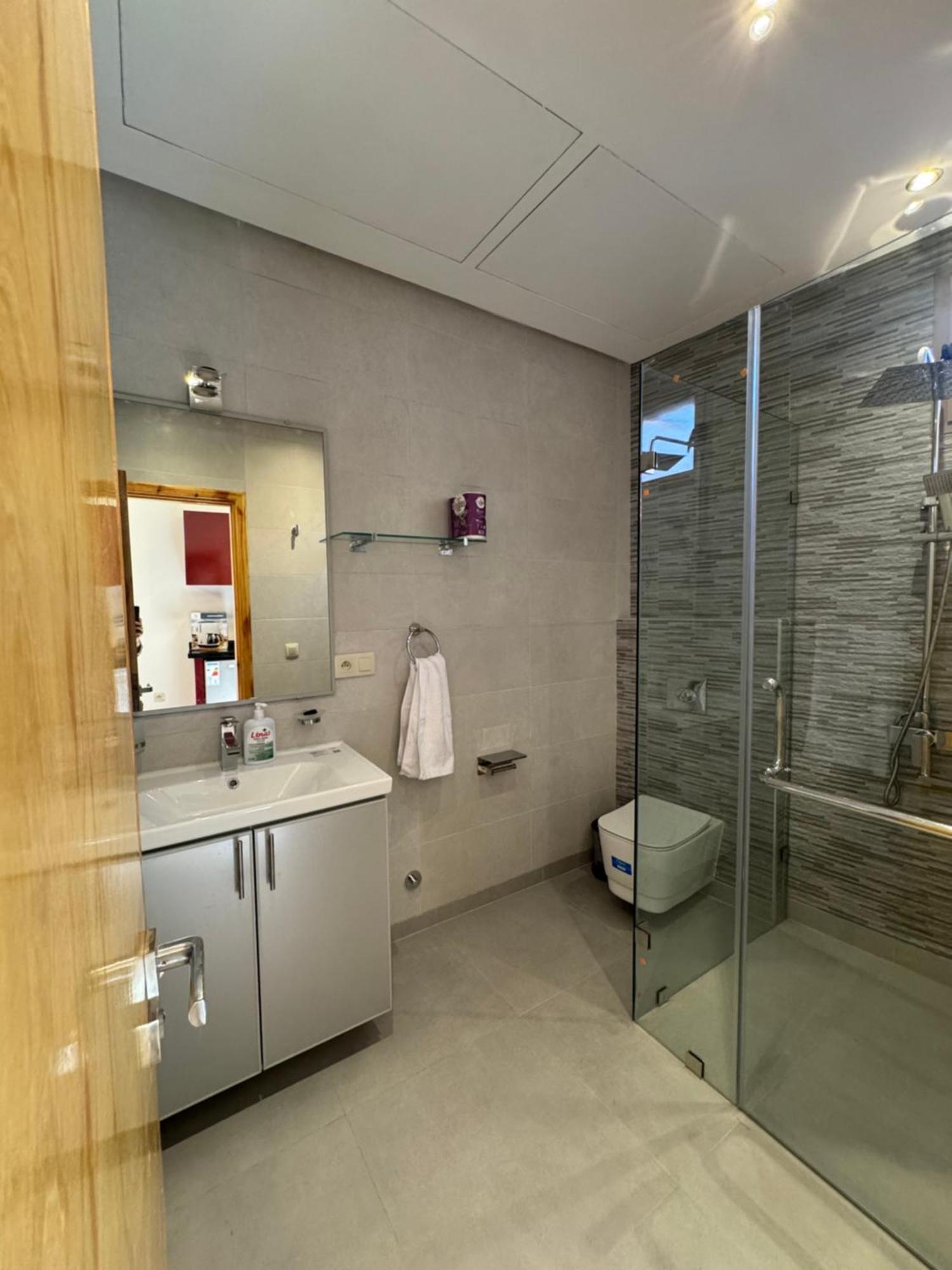 Square Apartment