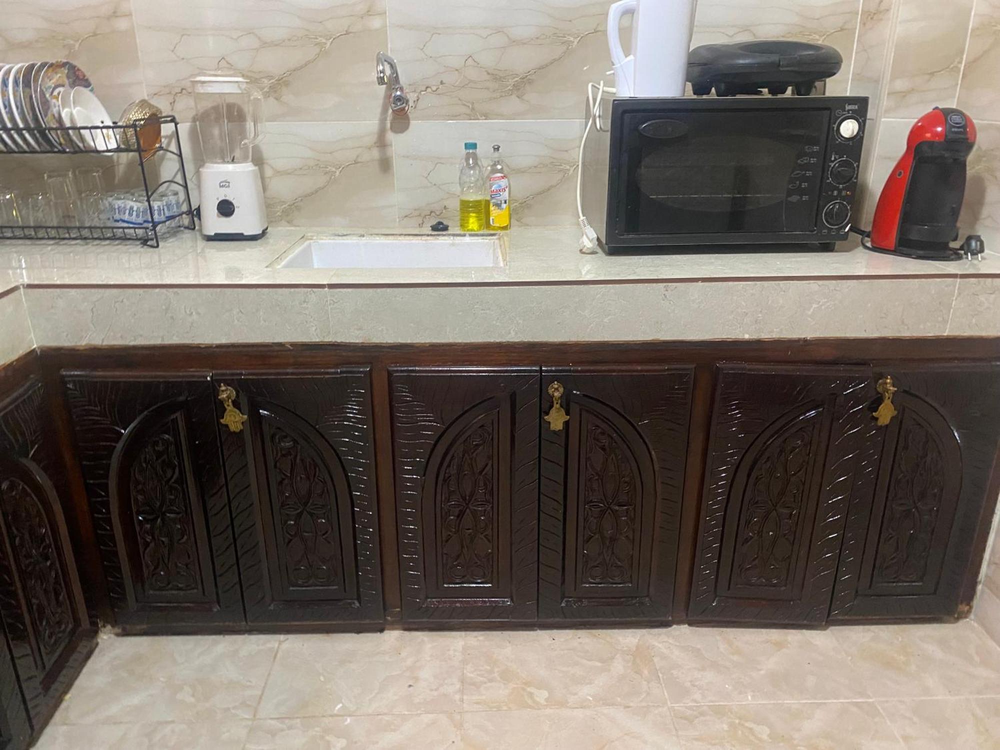 Nezha Avec Jacuzzi Et Au Coeur De Hotel Marrakesh