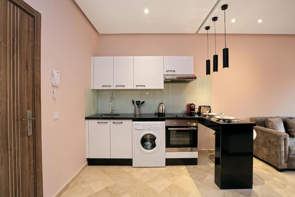 Elegant And Brand New In Hypercenter Of Marrakech Appartement Marrakesh