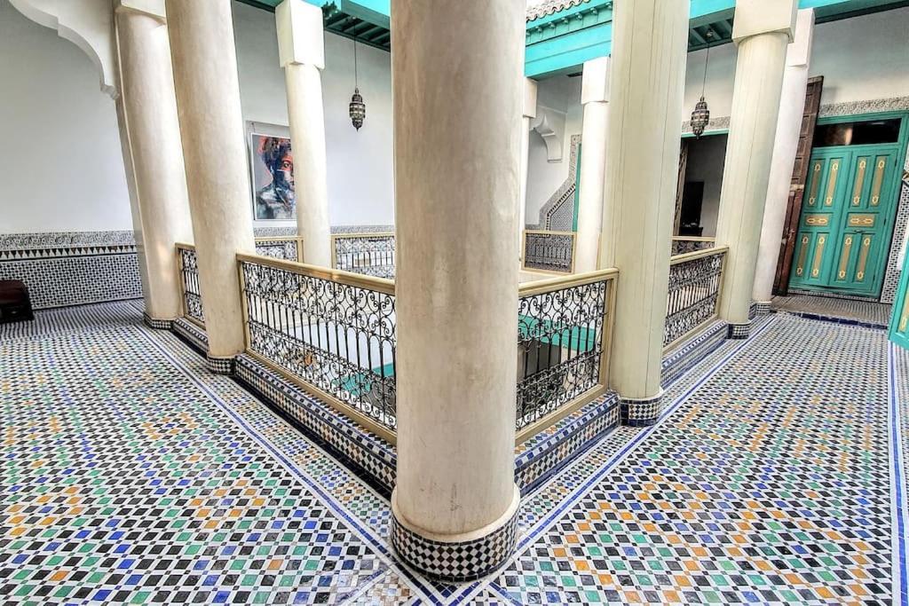 Laklak Tradition 350m2 In Der Medina Mit Terrasse