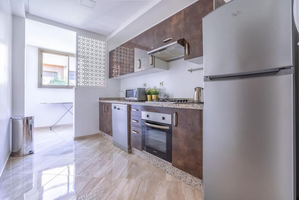 Appartement Spacious 2 Bedroom Flat With Wi-fi, Pool And Parking *