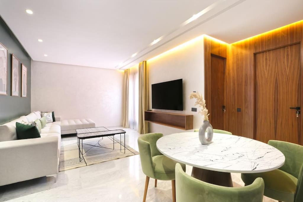 Apartamento Brand New And Stylish Location *