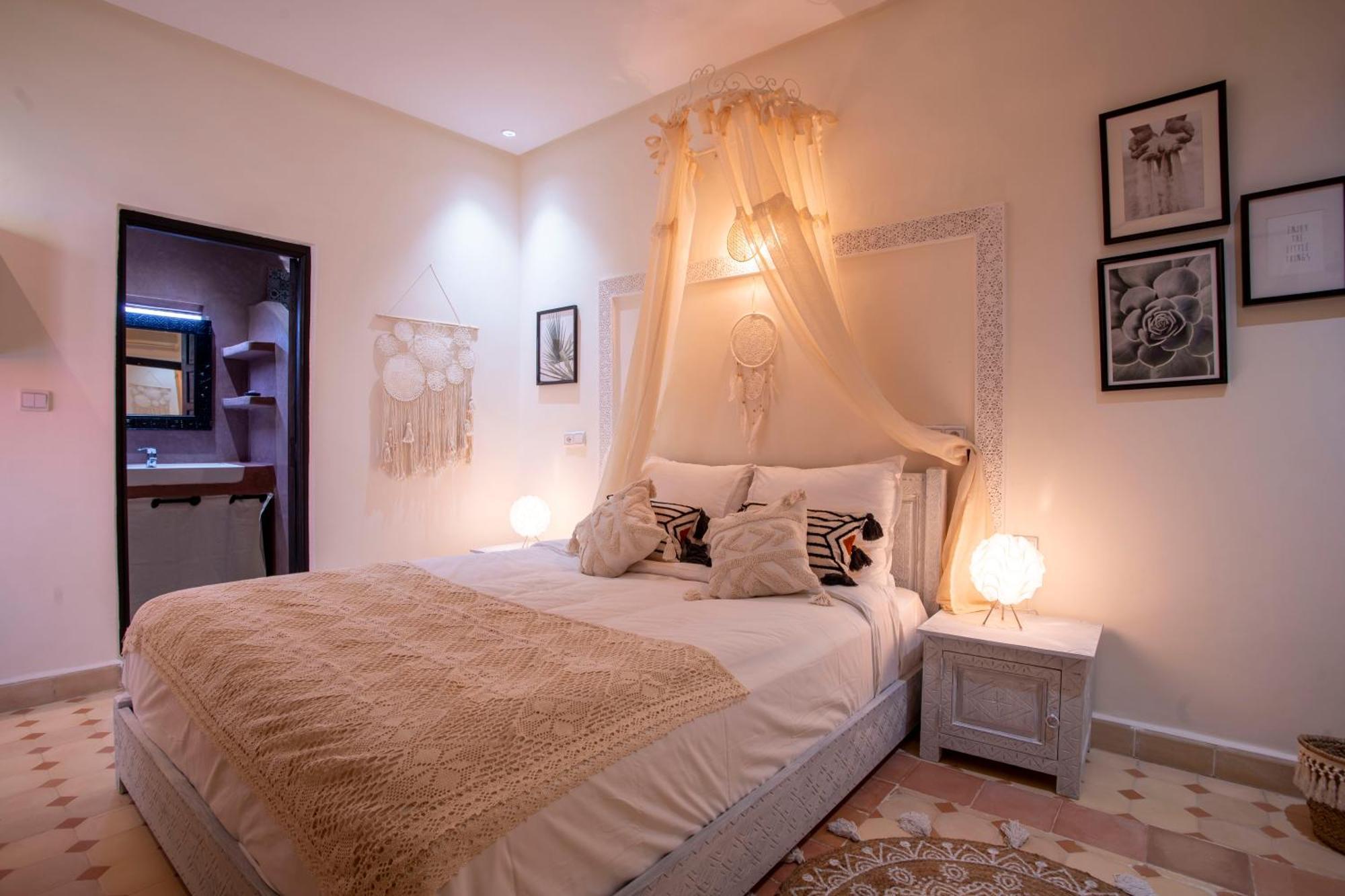 Tala Bed & Breakfast *