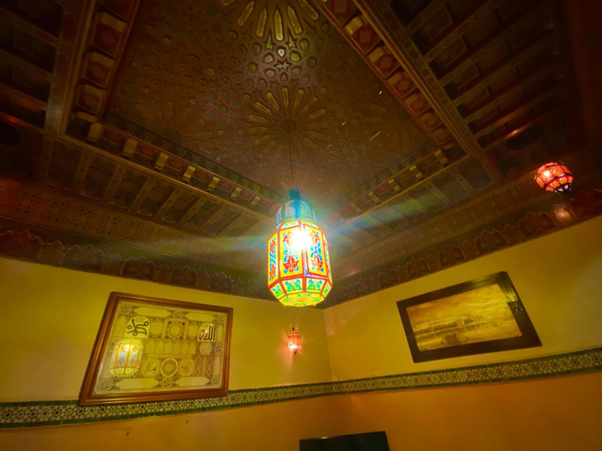 Nezha Avec Jacuzzi Et Au Coeur De Marrakesh
