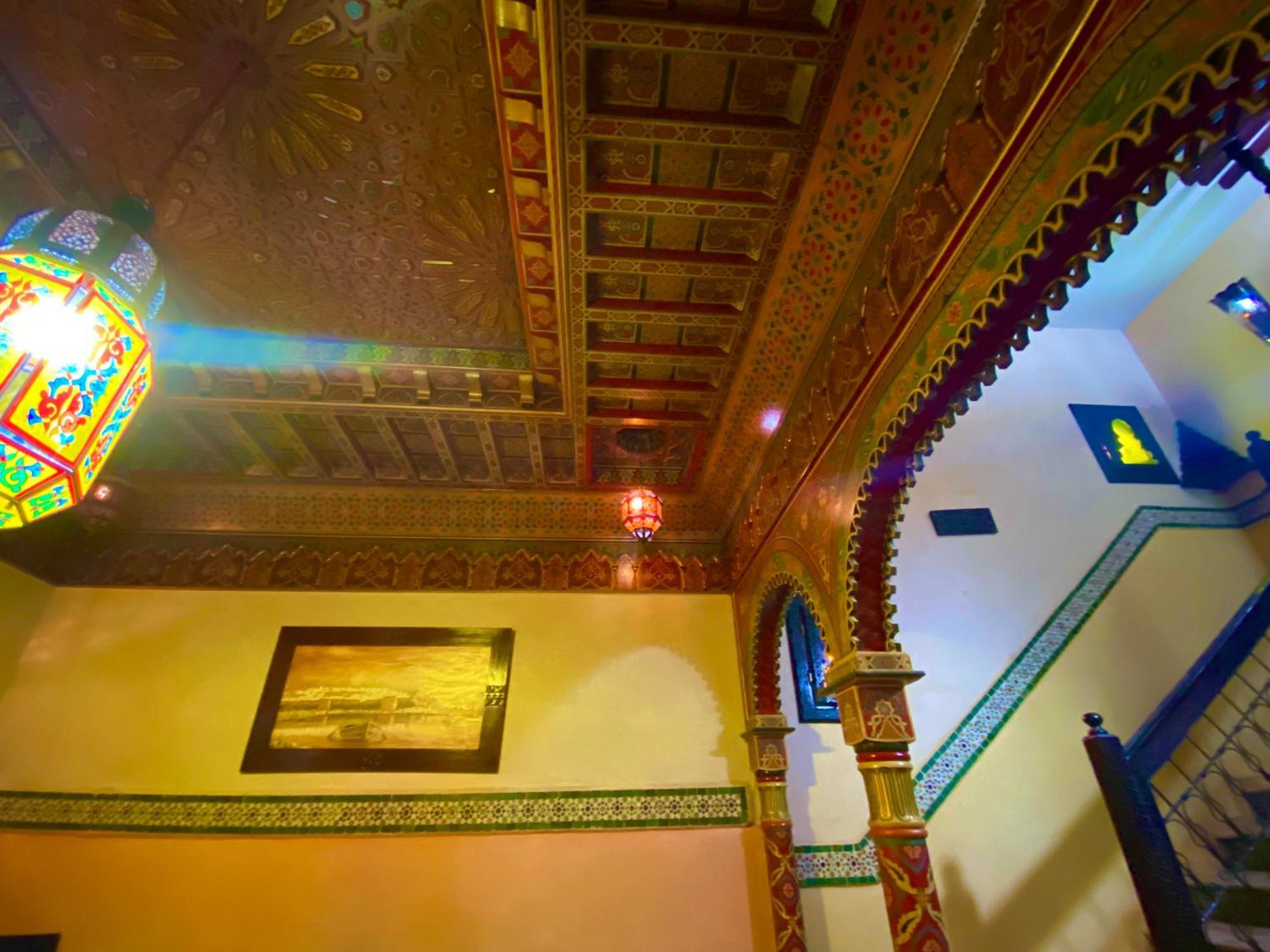 Hotel Nezha Avec Jacuzzi Et Au Coeur De Marrakesh
