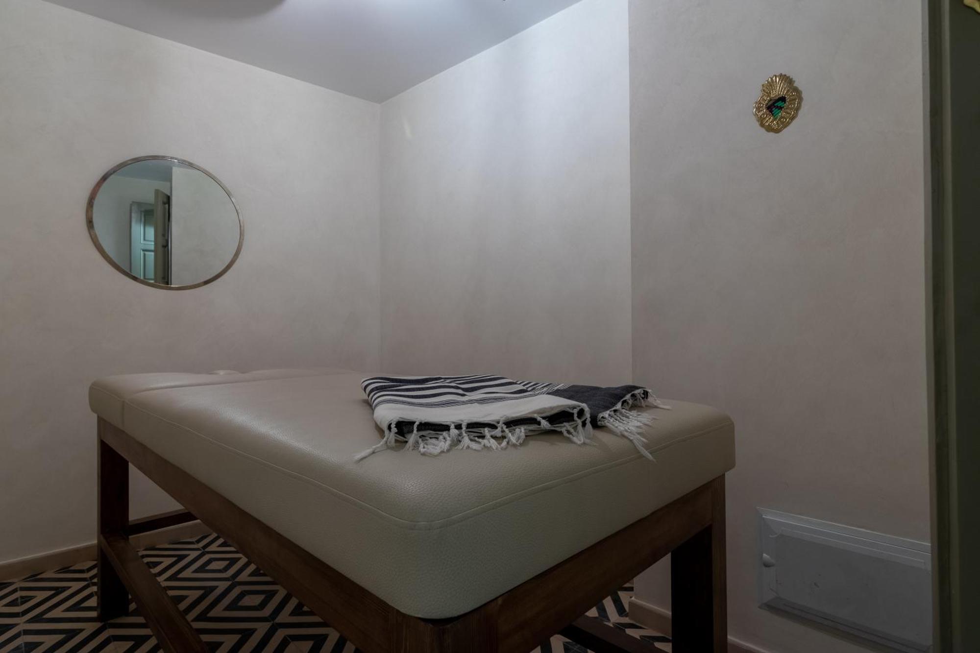 & Spa, Doum Collection