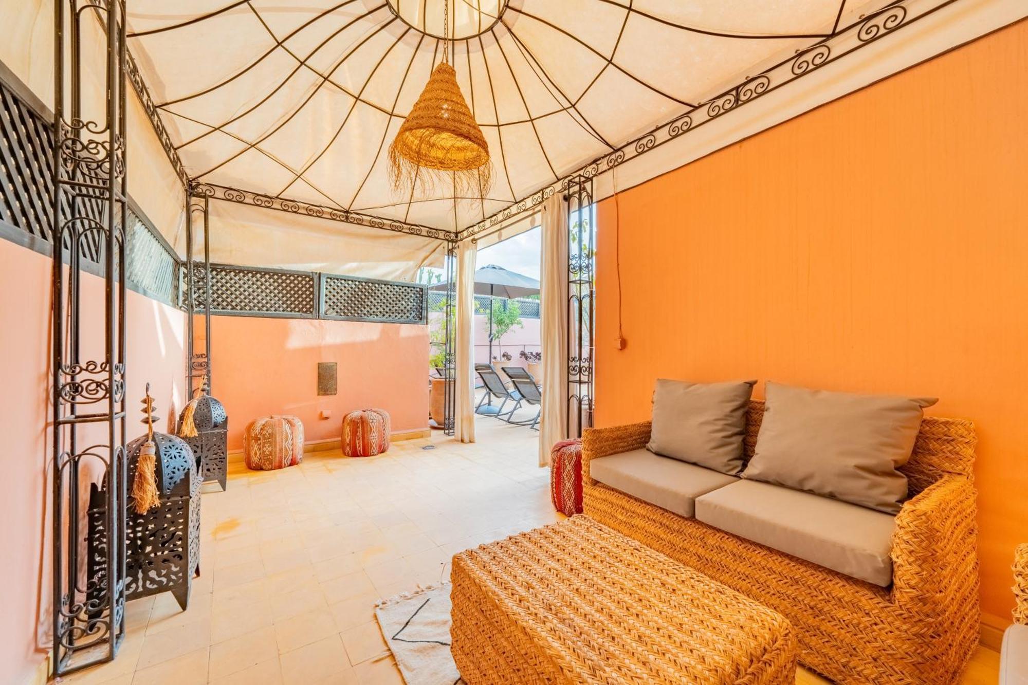 Riad Aouzal Exclusif-breakfast-pool Hébergement de vacances *