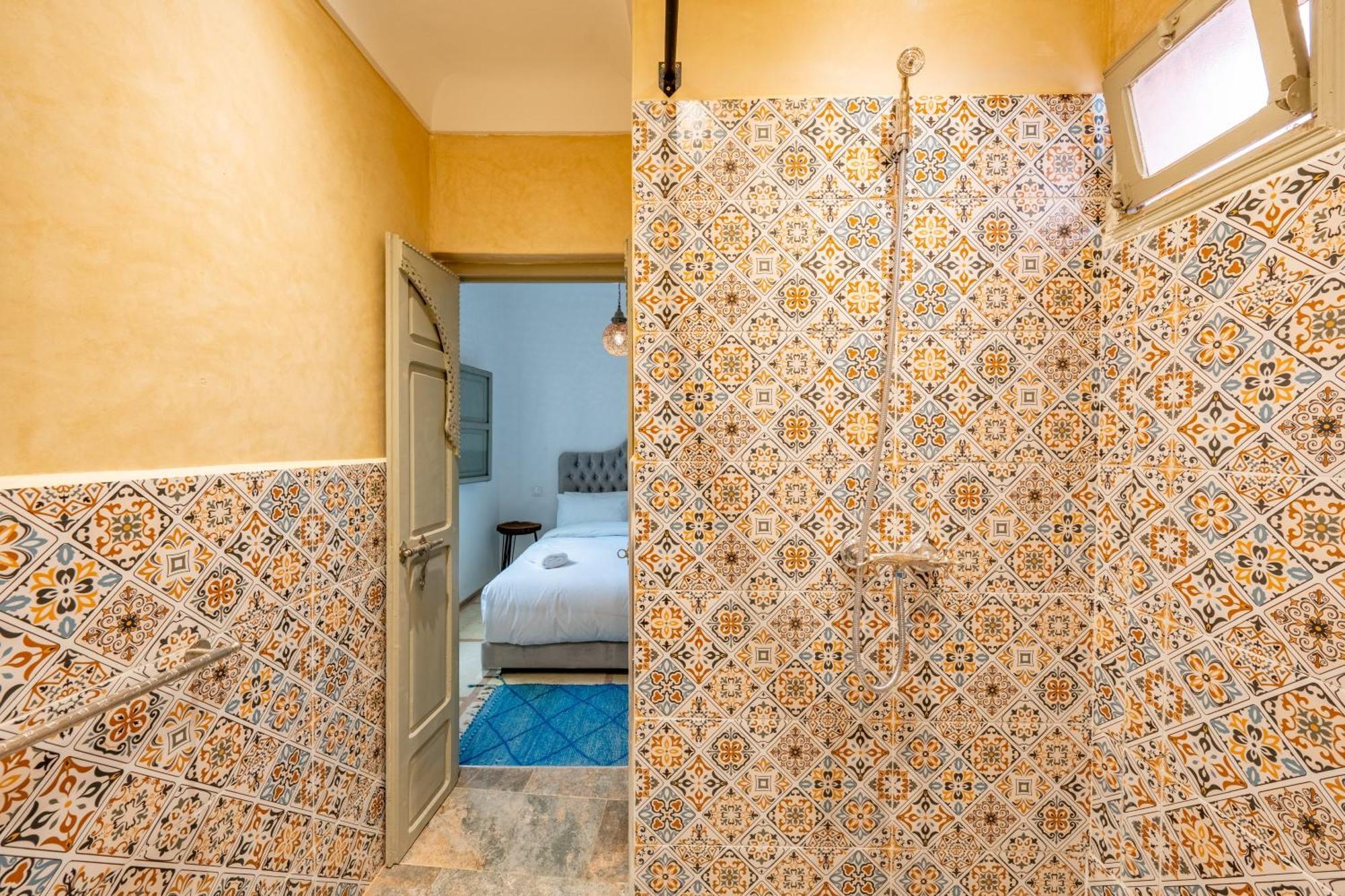 Riad Aouzal Exclusif-breakfast-pool Hébergement de vacances