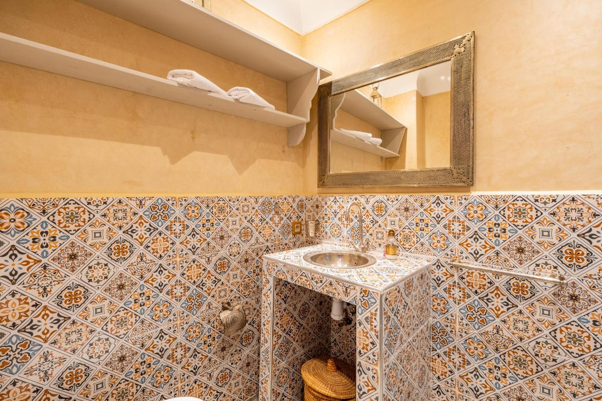 Riad Aouzal Exclusif-breakfast-pool *