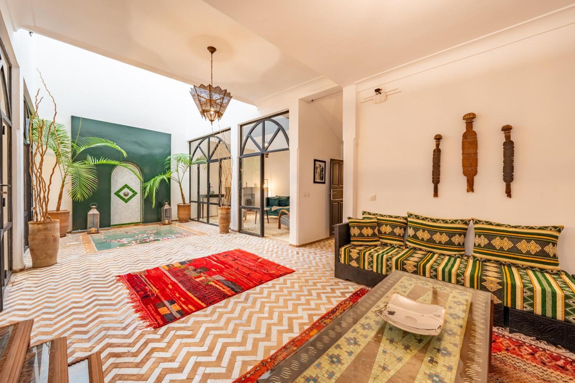 Riad Aouzal Exclusif-breakfast-pool Hébergement de vacances