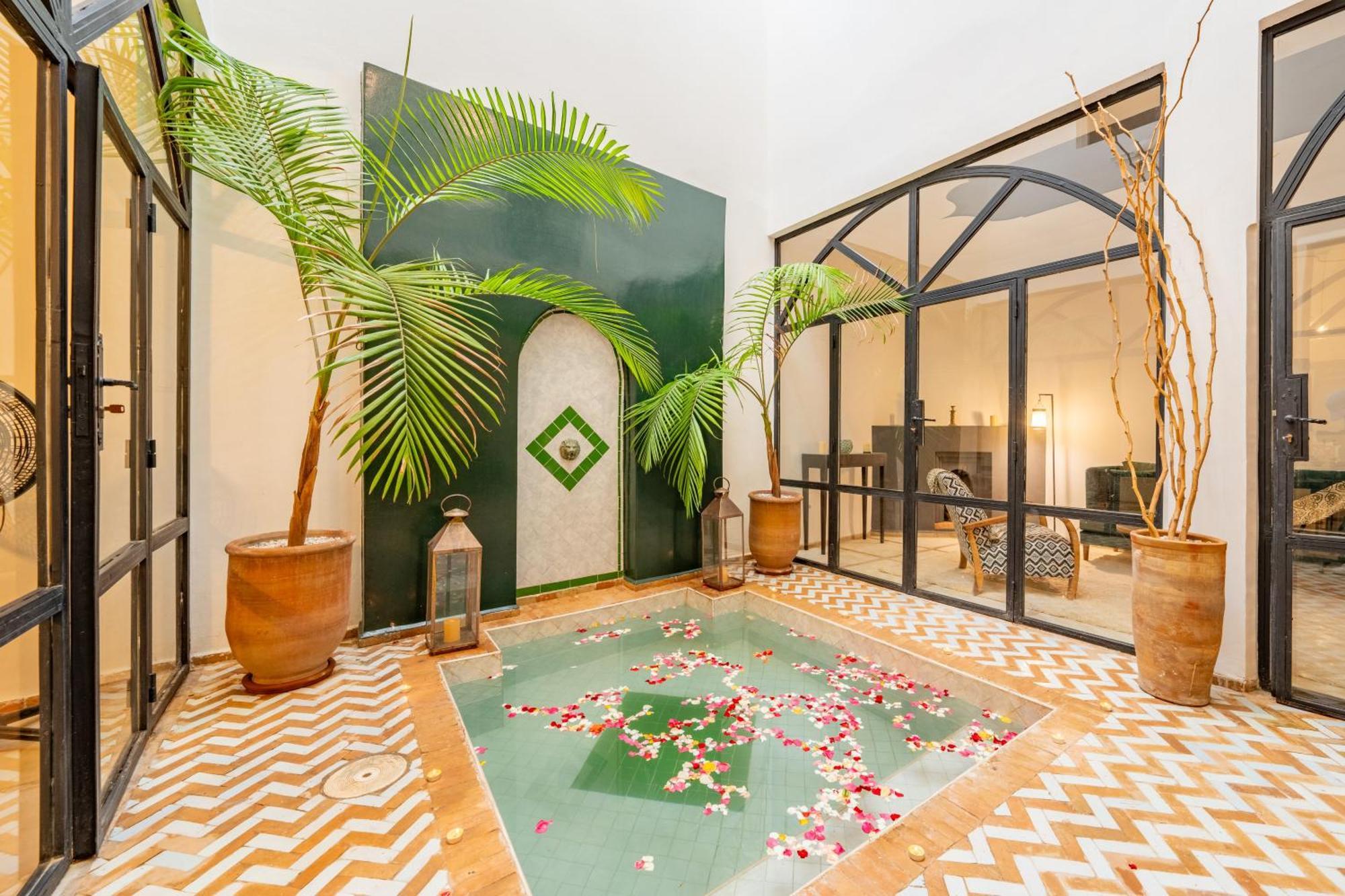 Riad Aouzal Exclusif-breakfast-pool Hébergement de vacances