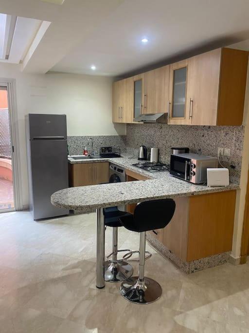 Beau Duplex Fonctionnel Avec Piscine Appartement *