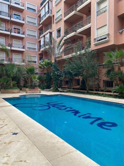 Beau Duplex Fonctionnel Avec Piscine