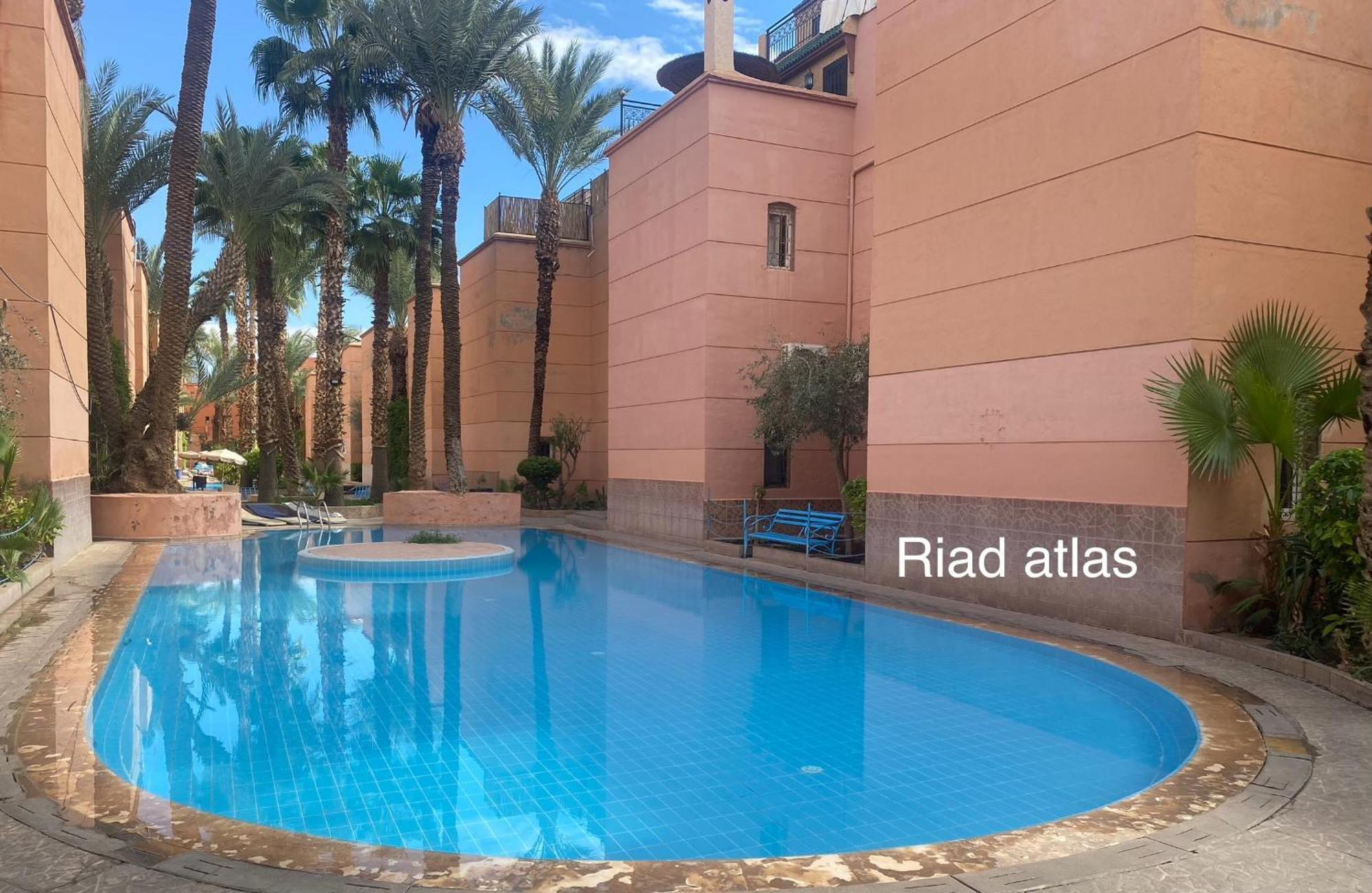 Riad Atlas Entier Prive Avec Jacuzzi Au Coeur De Entire