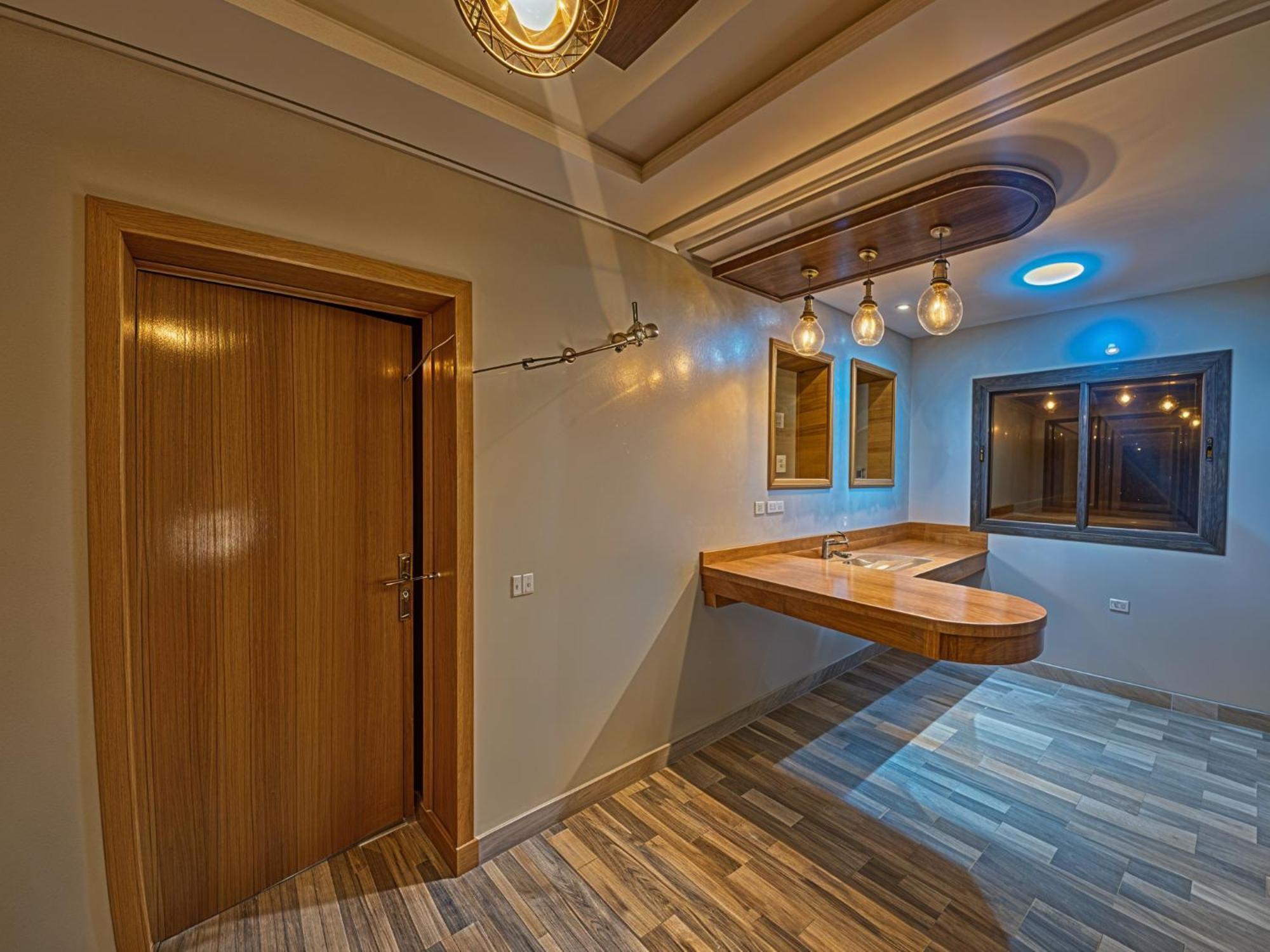Private Villa, 7 Min To Center, Not Overlooked *