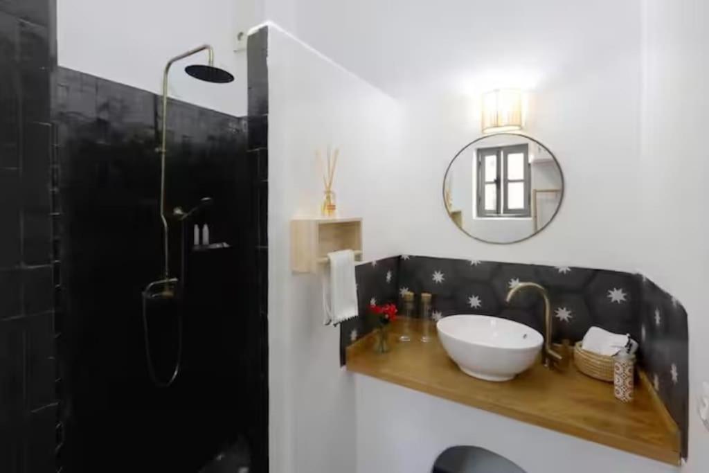 Holiday home Ptit Kech, Bassin Terrasse - Petits Dejeuners *