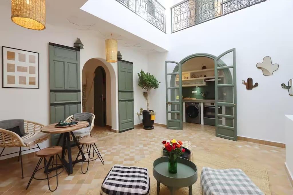 Ptit Kech, Bassin Terrasse - Petits Dejeuners Marrakesh