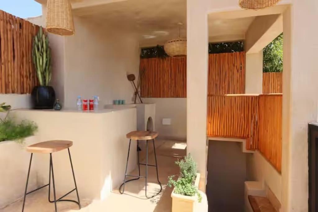 Ptit Kech, Bassin Terrasse - Petits Dejeuners *