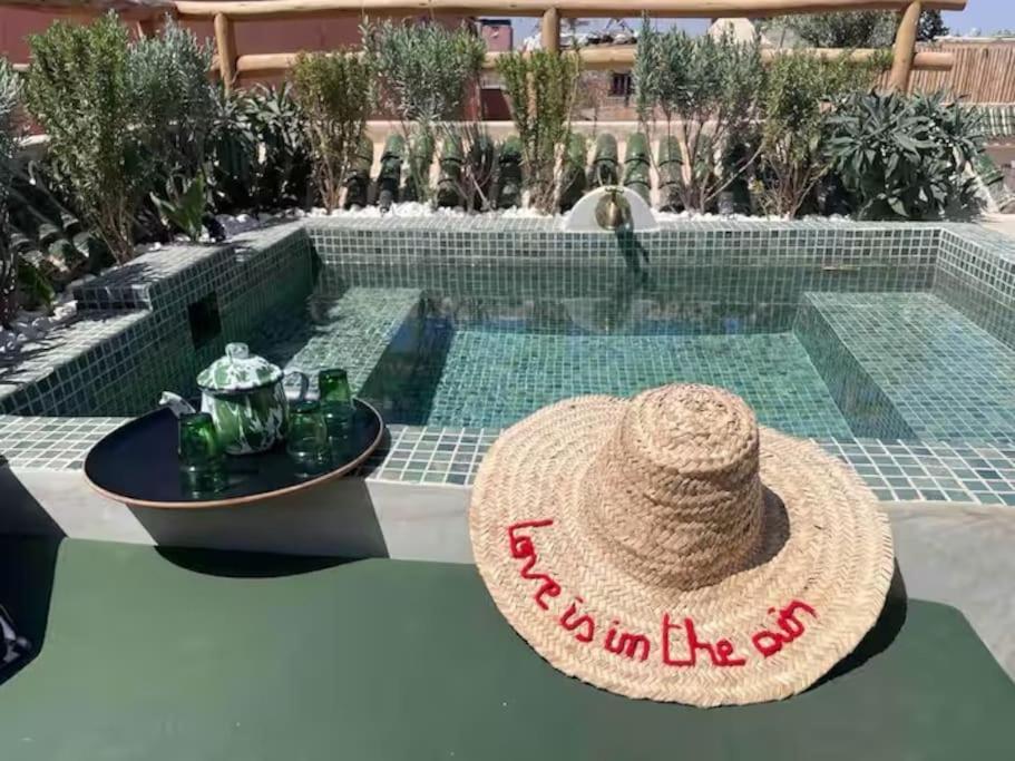 Ptit Kech, Bassin Terrasse - Petits Dejeuners