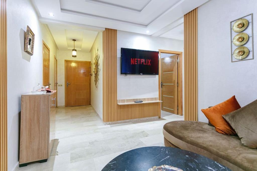 Gueliz Cosy 2 Bedrooms Appartement *
