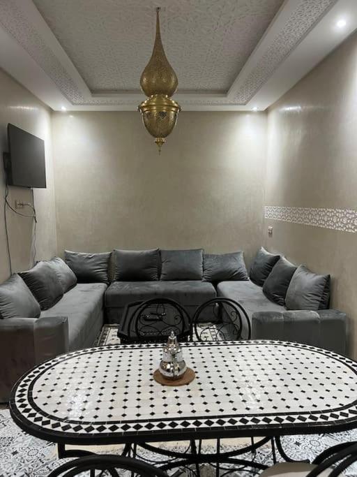 Proche Aeroport Apartamento *
