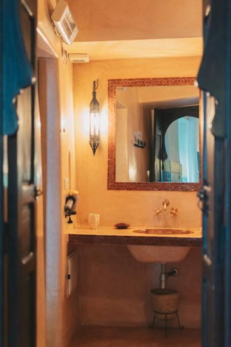 Villa Bouhalla 240m2 In Der Medina Mit Terrasse Marrakesh