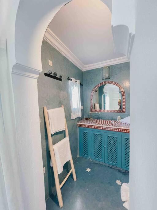 Bouhalla 240m2 In Der Medina Mit Terrasse *