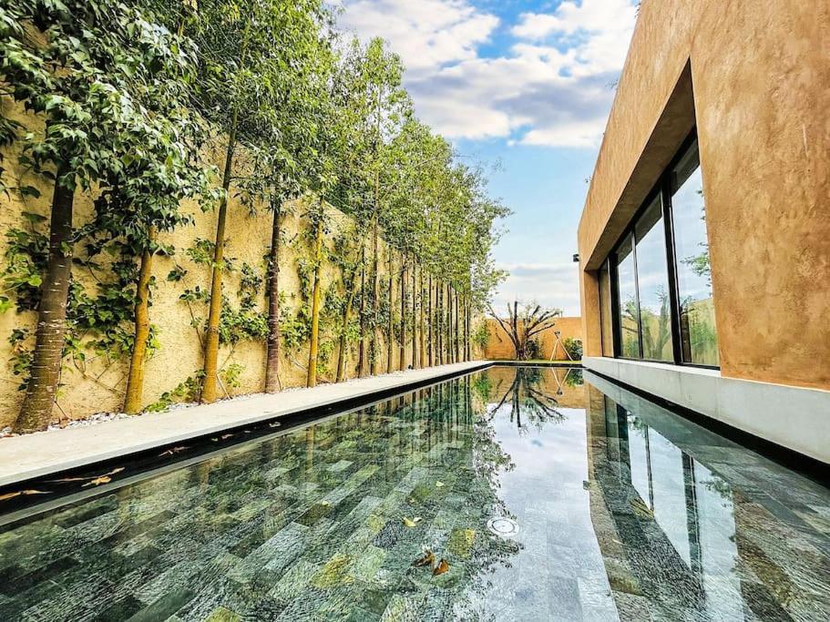 Luxury 4br With Pool, Amelkis Villa