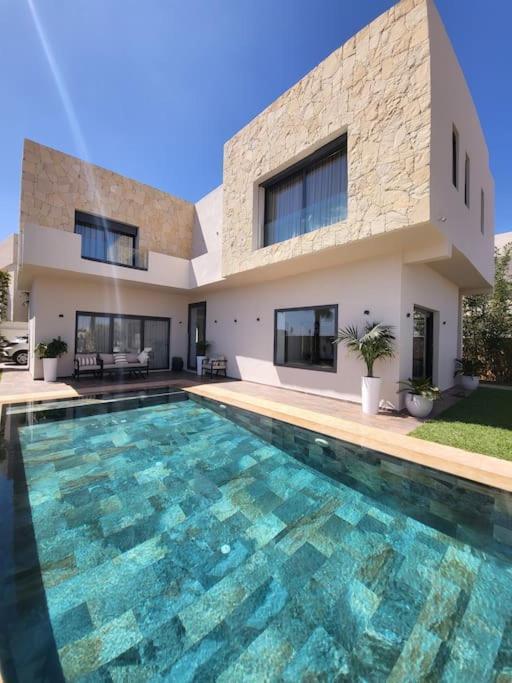 Luxe&cozy Piscine Prive 20 Min Du Centre Villa