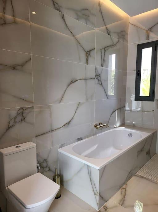 Luxe&cozy Piscine Prive 20 Min Du Centre Villa