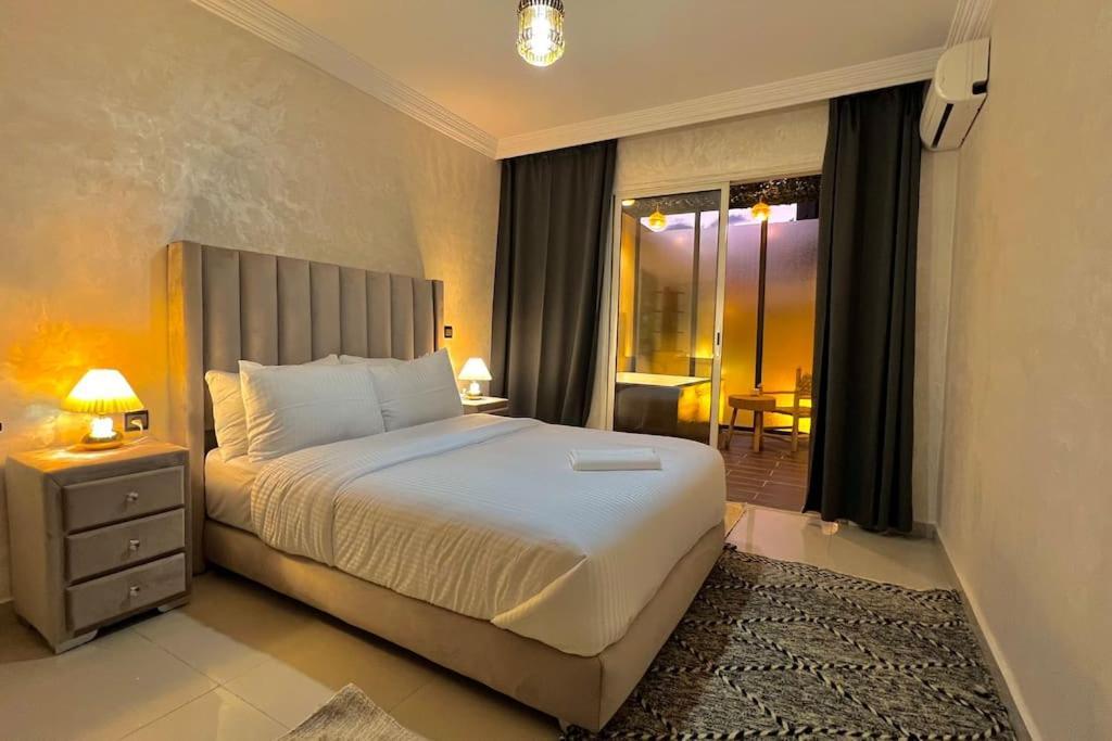 Appartement De Luxe Avec Jacuzzi Prive & Terrasse Au Coeur De Marrakech Marrakesh